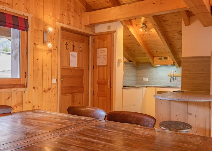 Capucin - A 3 Bedroom Mountain Loft * Chamonix
