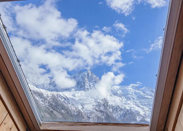 Appartement Capucin - A 3 Bedroom Mountain Loft Chamonix