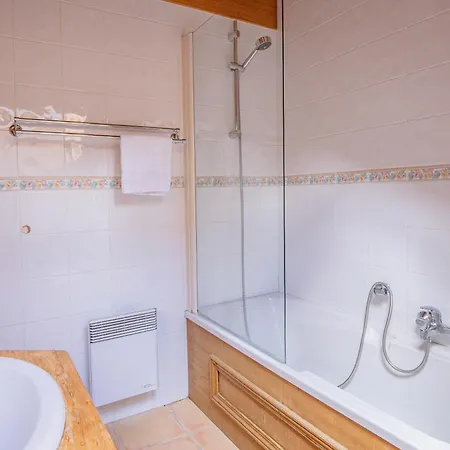 Capucin - A 3 Bedroom Mountain Loft * שאמוני