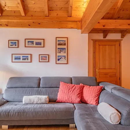 Capucin - A 3 Bedroom Mountain Loft דירה