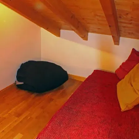 דירה Capucin - A 3 Bedroom Mountain Loft שאמוני